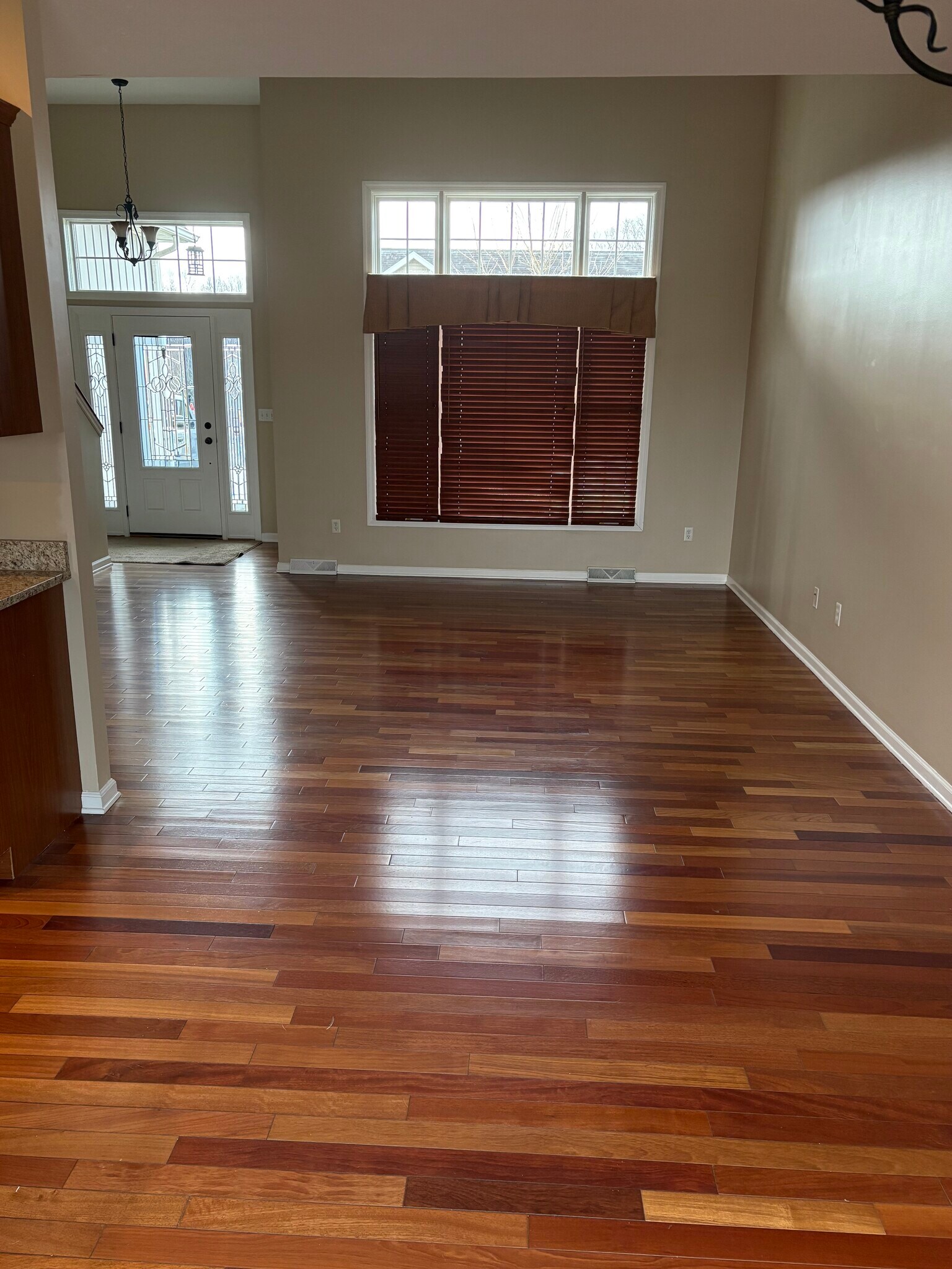 Living - 409 Arabela Ct