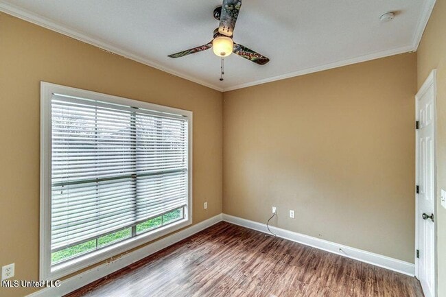 Building Photo - 401 Ash Tree Ln