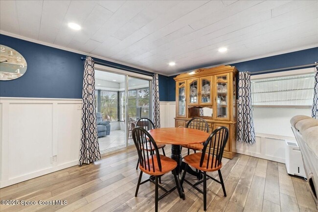 Building Photo - 938 Wren Cir