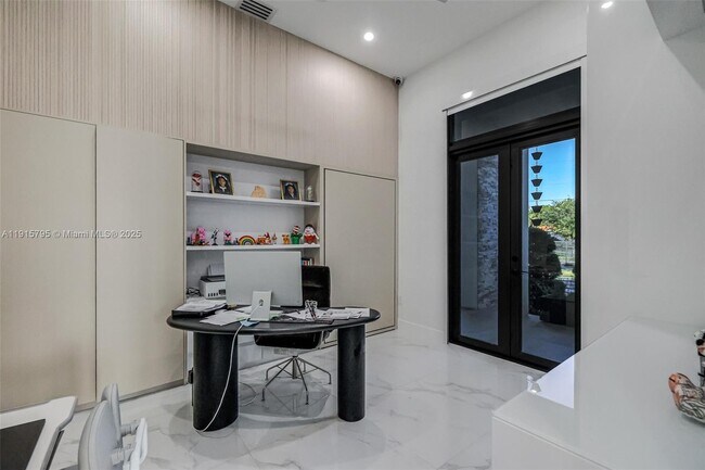 Building Photo - 250 NW 129th Ave