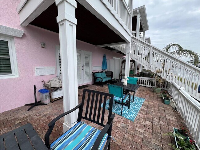Building Photo - 5164 Beach Dr SE