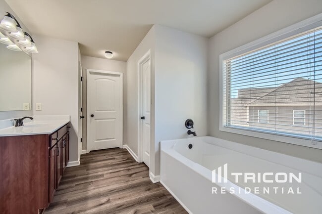 Building Photo - 2311 Northglenn Ct