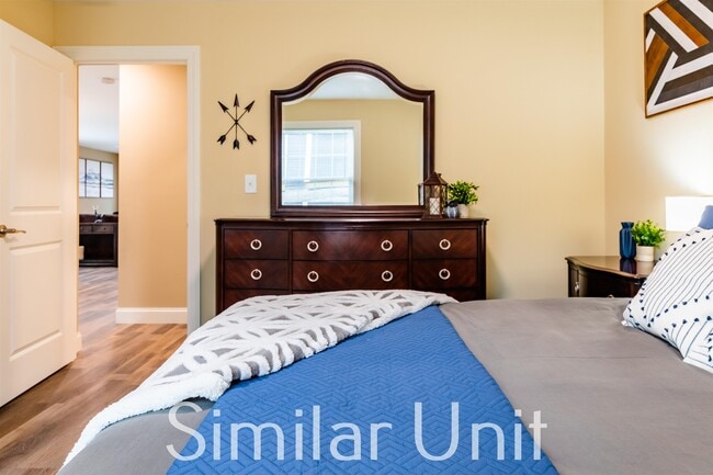 Building Photo - 8 John Dr