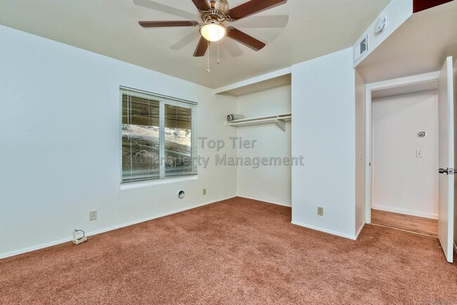 Building Photo - ***Beautiful 6 bed / 3 bath / 2,113 sqft H...