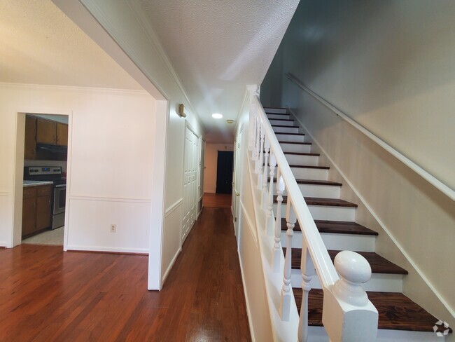 Building Photo - 1716 14th Ter S