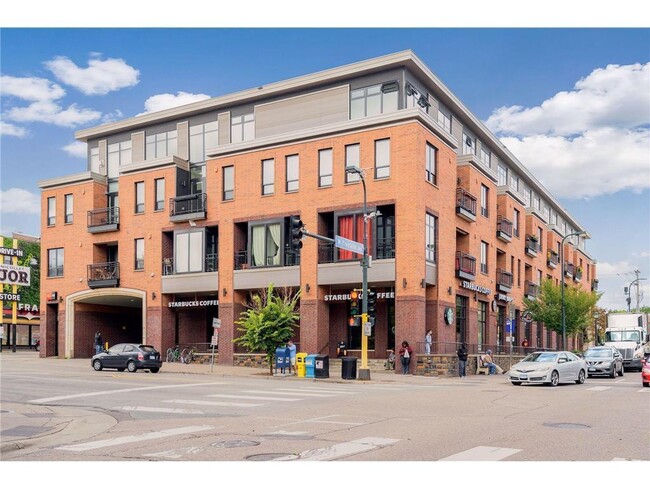 Building Photo - 9 W Franklin Ave