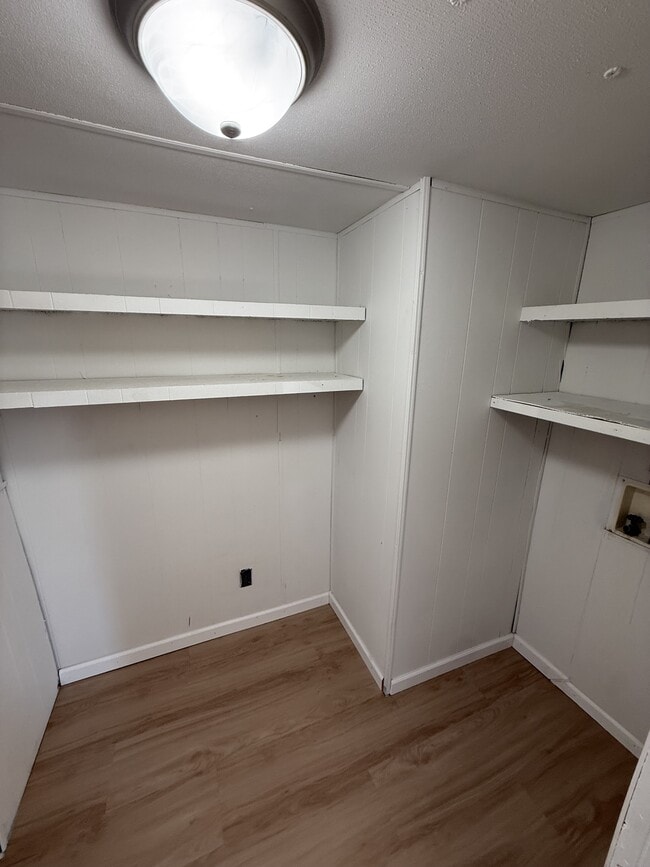 Building Photo - 13599 Ridgewood Dr