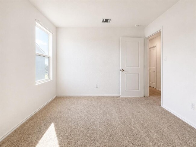 Building Photo - 17709 Sulphur Spring Way
