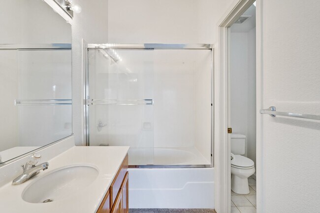 Building Photo - Amazing Floor Plan Multi Level Townhome in North San Jose @ California Northpointe