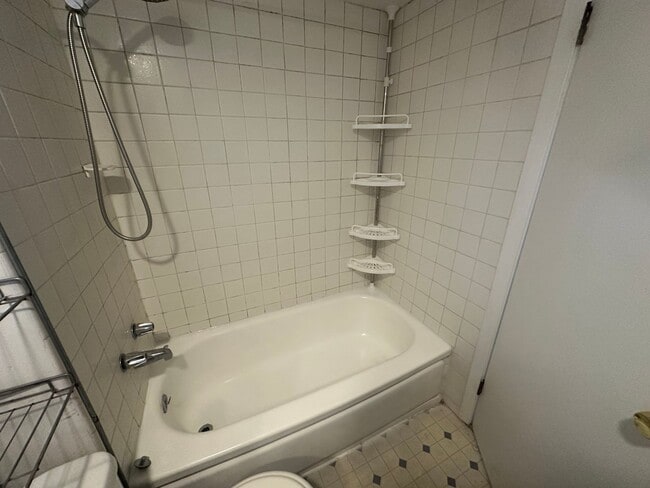 Building Photo - 2812 C St