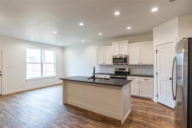 Building Photo - 8009 Sawdust Trl