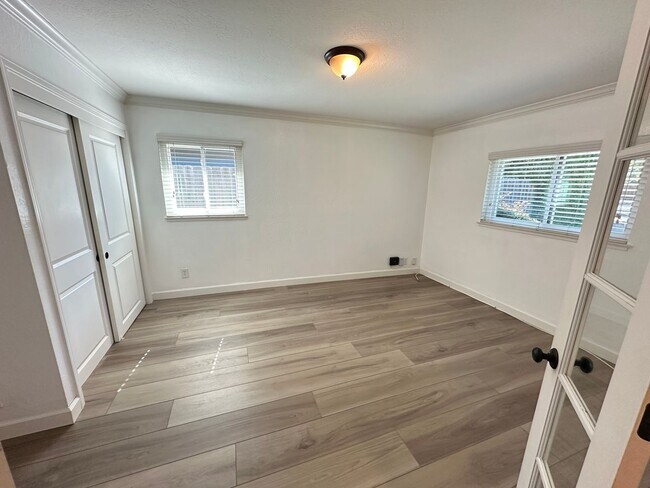 Building Photo - 2 Bed 1 Bath Single Family Home In Walnut ...