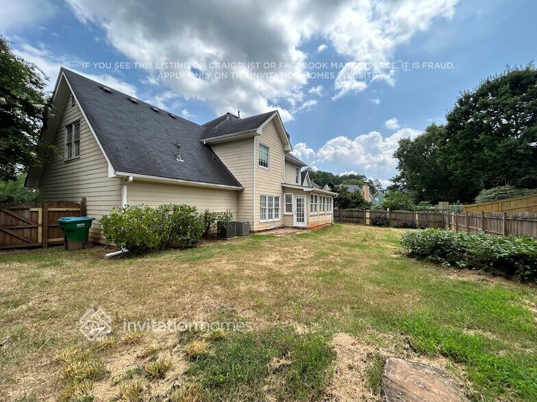 Building Photo - 4399 Beacon Hill Dr SW