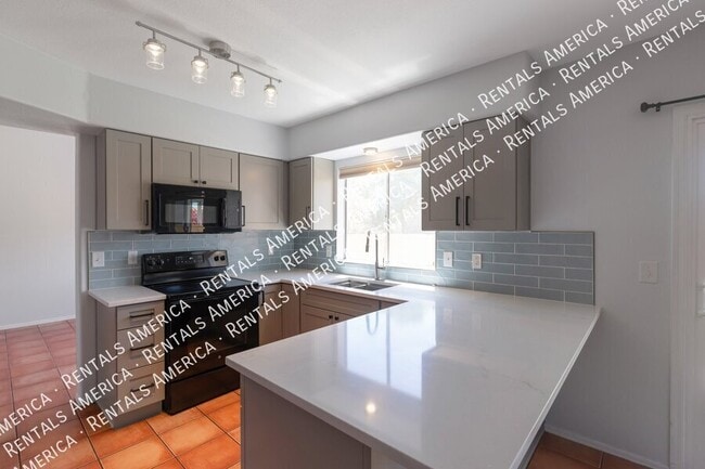 Building Photo - 8071 N Hobby Horse Ct