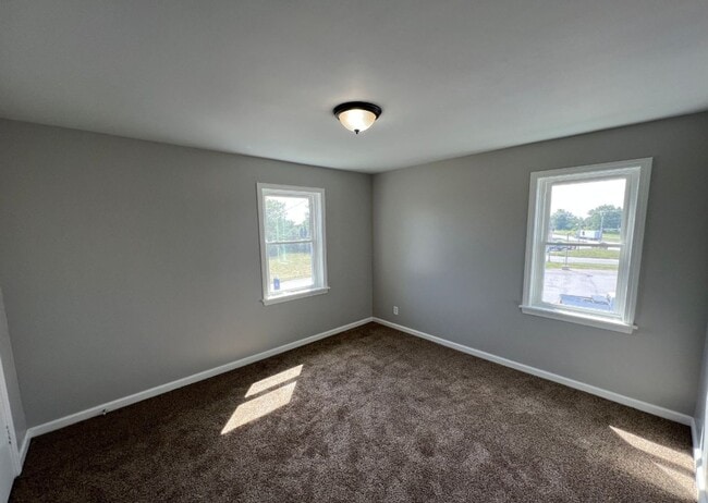 Building Photo - Modern 2-Bed, 1-Bath Duplex with Garage & ...