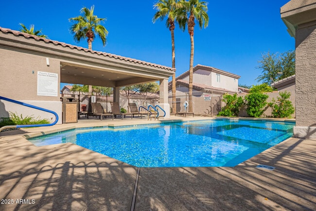 Building Photo - 7978 W Beck Ln