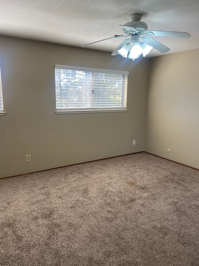 Building Photo - 3617 Scottsboro Dr