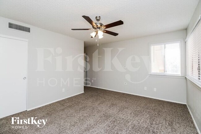 Building Photo - 5074 W Jupiter Way