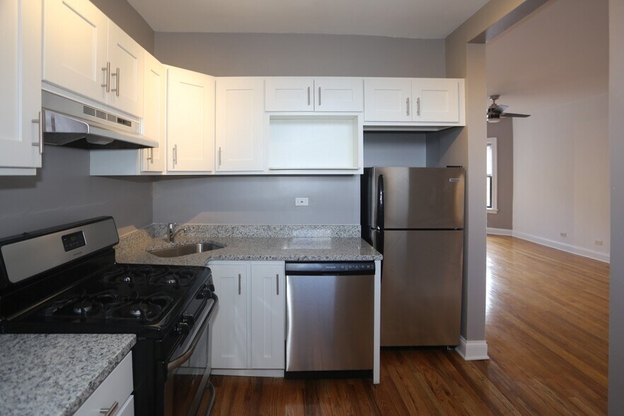Building Photo - 632 W Stratford Pl