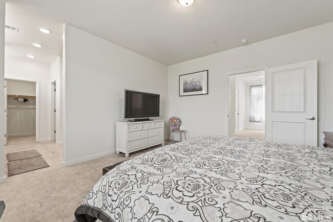 Building Photo - 4928 Black Falcon Way