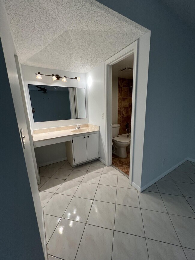 Building Photo - 2800 Fiore Way