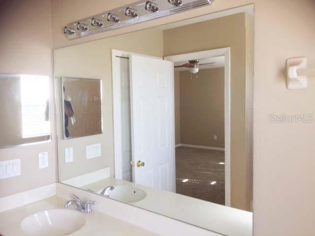 Building Photo - 1740 Retreat View Cir