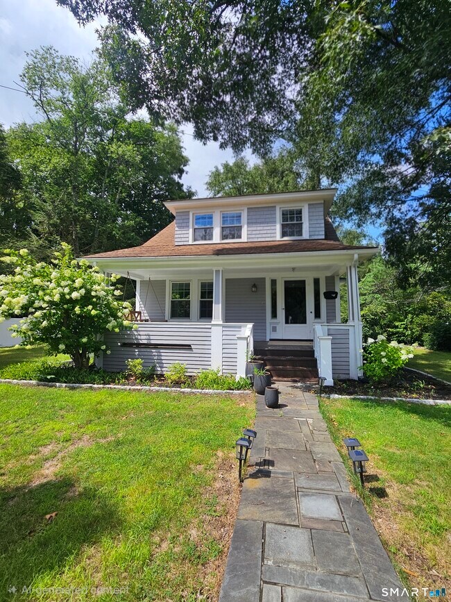 Building Photo - 188 Plainville Ave
