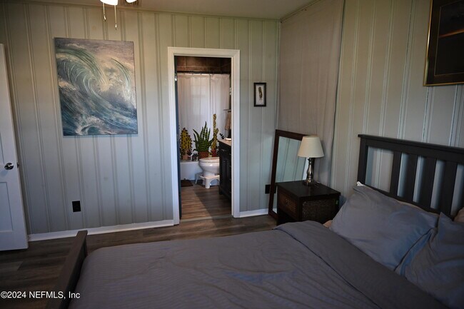 Building Photo - 5054 Pirates Cove Rd