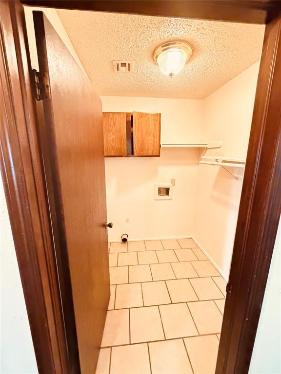 Building Photo - 320 Falcon Ct