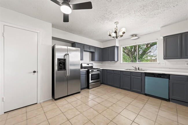 Building Photo - Beechbend Drive, Missouri City, TX 77489 - 4 BR 2.5 BA single-family home