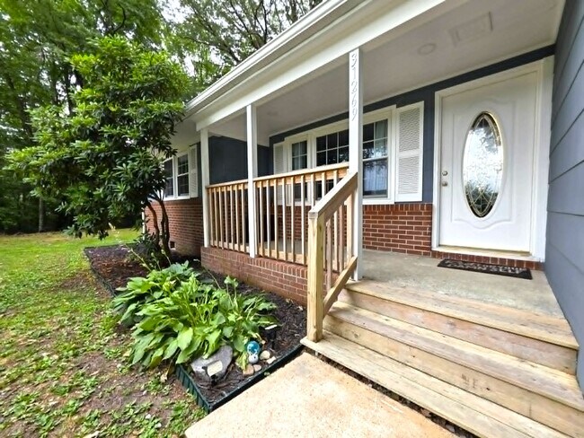 Building Photo - 31269 Eden Allen Rd