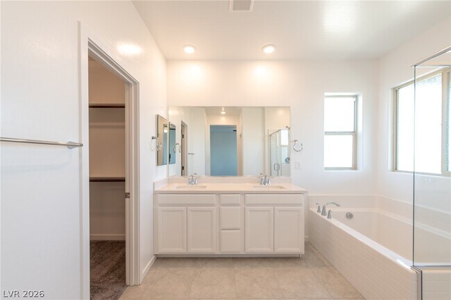 Building Photo - 12397 Shoreline Echo Ave