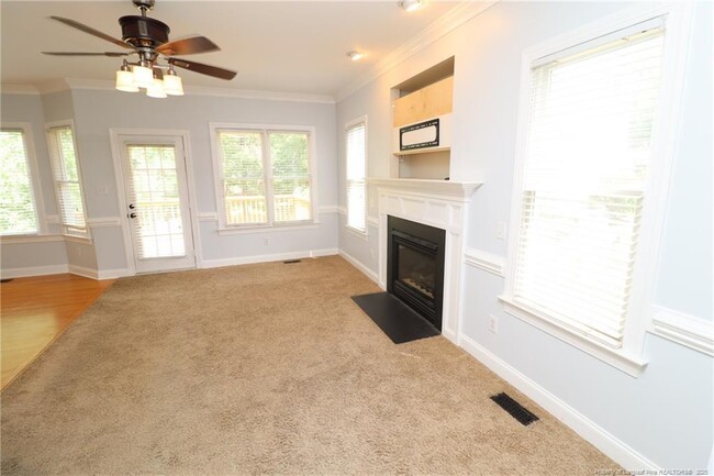 Building Photo - 203 Abbey Oak Ln