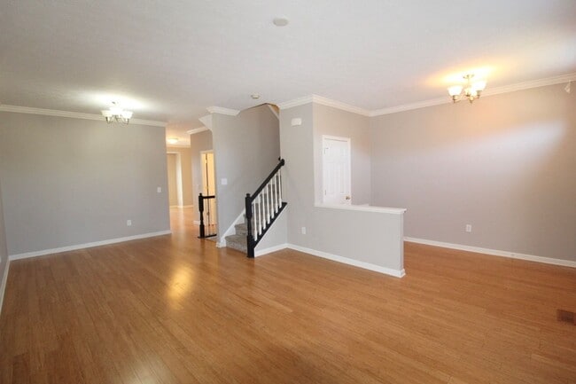 Building Photo - Upscale townhome  with attached garage for rent in the Townes at Bluestone!