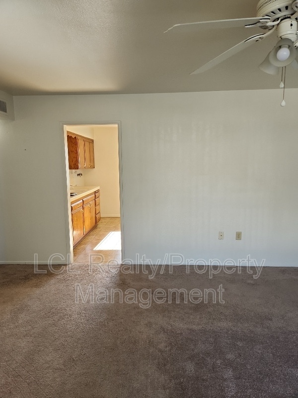Building Photo - 26787 Oakmont Dr