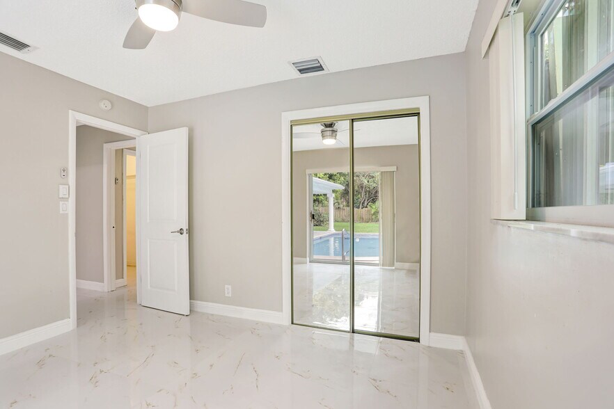 Building Photo - 3607 NW 82nd Ter