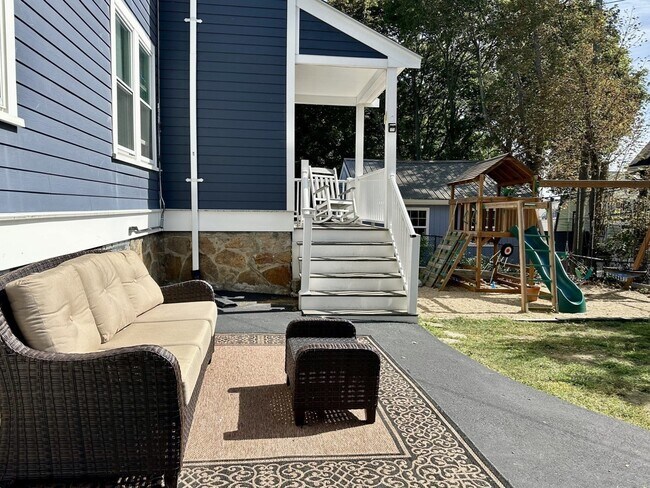Building Photo - 44 Greaton Rd