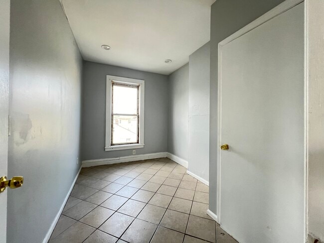 35 William St 3L - 31 William St