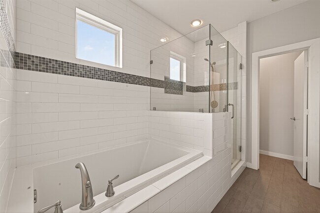 Building Photo - 1819 South St