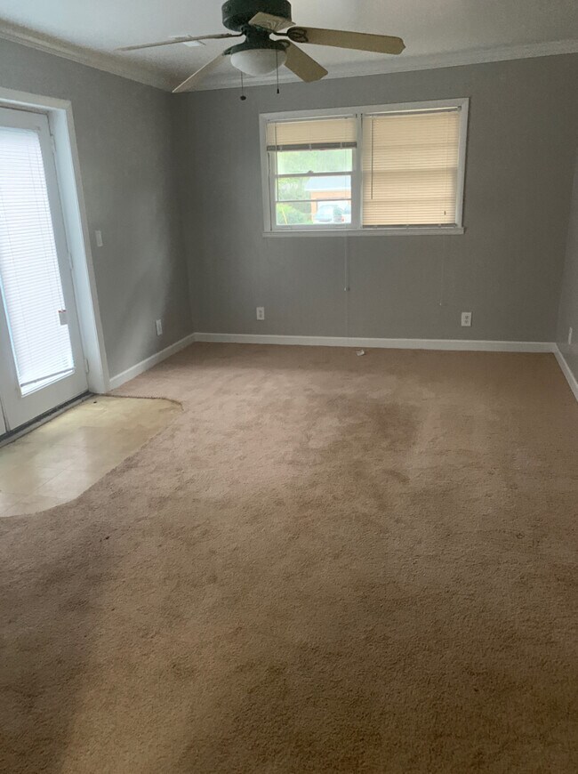 Building Photo - 1618 Hampton Rd NW