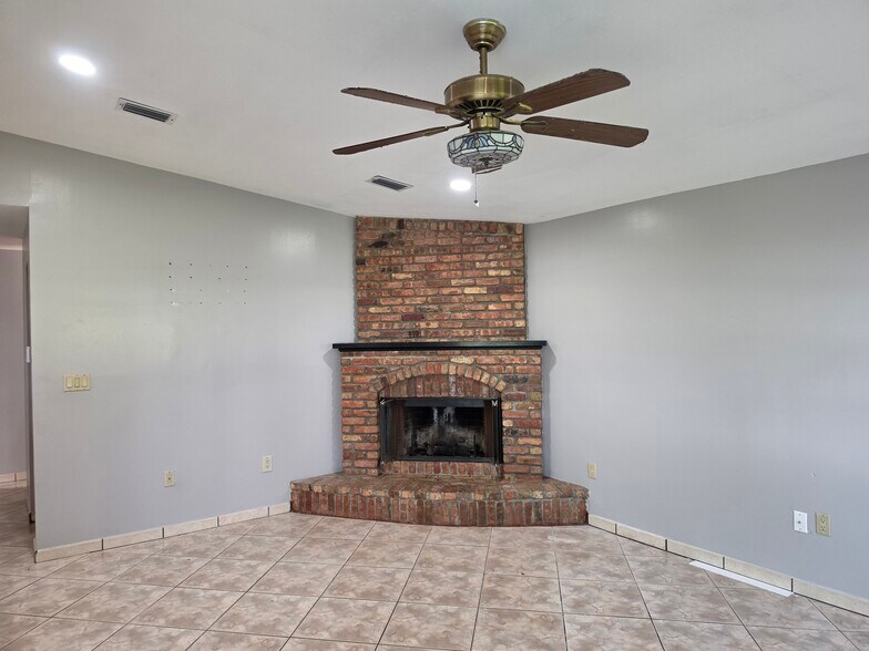 Building Photo - 14755 SW 264th St