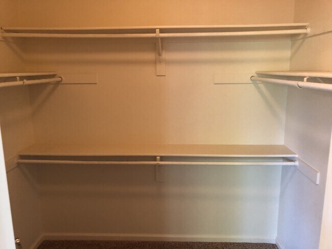 Building Photo - Highly Desired 4 Bedroom Empire Ranch Home!