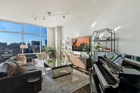 Building Photo - Stunning Terrazzo Condo in the Gulch