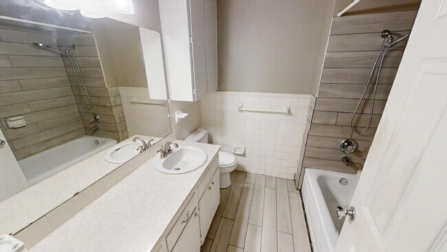 Building Photo - 519 Myra Lou Ave