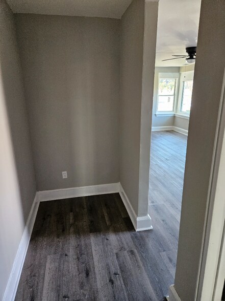 Building Photo - 2202 High St