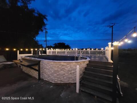 Building Photo - 827 Glenmore Cir