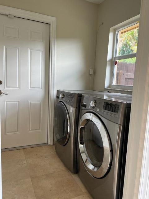 Building Photo - 2498 NW 25th St