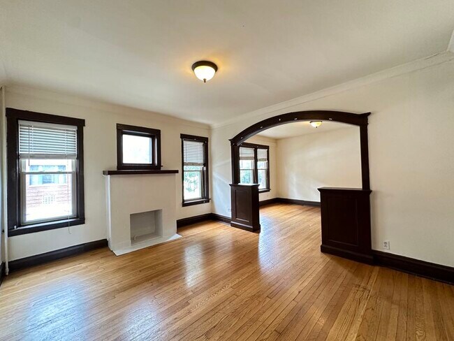 Building Photo - 3449 W Schubert Ave