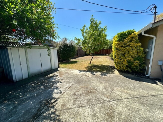 Building Photo - Quiet Street near Paul Moore Park