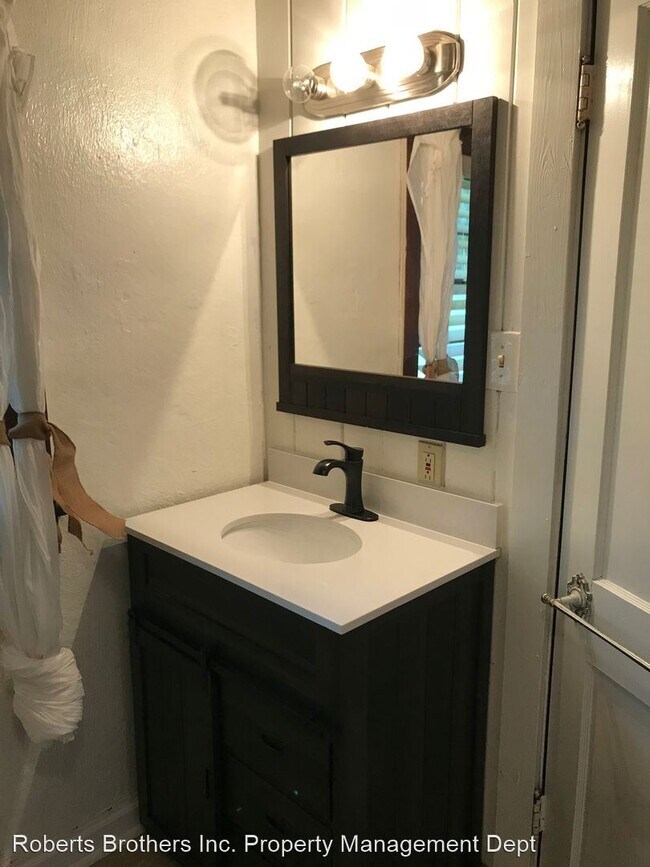 Building Photo - 2 br, 1 bath House - 605 Belrose Ave